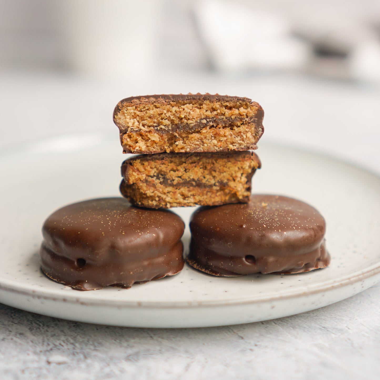 Healthy caramel alfajor