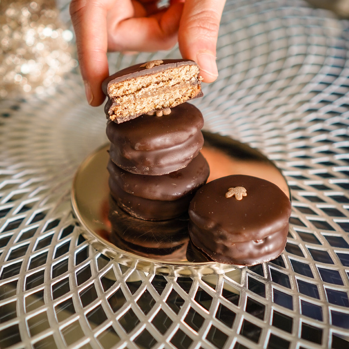 Healthy Gingerbread Alfajor